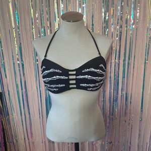 Hot-topic Women's Black and White Bikini-and-tankini-tops